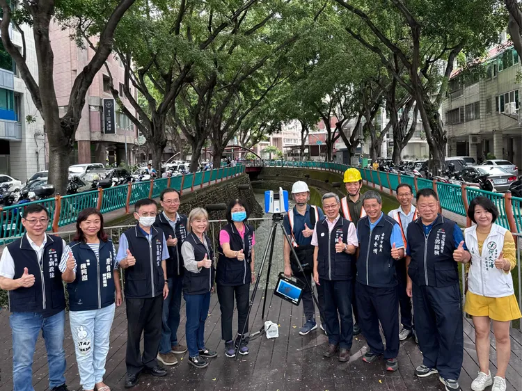 經統計台中市公園、綠地及行道樹數量高達22萬株，日常巡檢工作相當重要，建設局為強化樹木保護、提升綠化管理的精準度及保障市民安全。台中市建設局提供