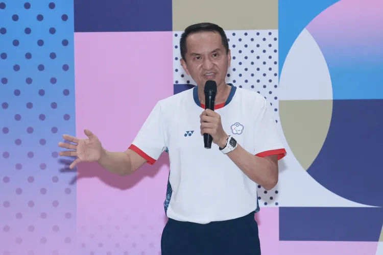 常如山鼓勵選手爭取佳績。   彭欣偉攝