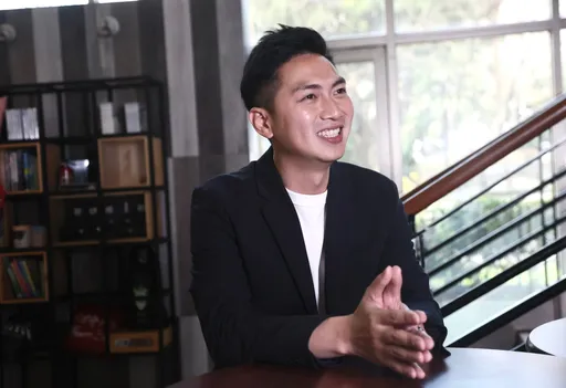 蔡壁如被爆假帐牵扯「蓝白合」?廖伟翔:依法合规发薪、所有帐目可供检验