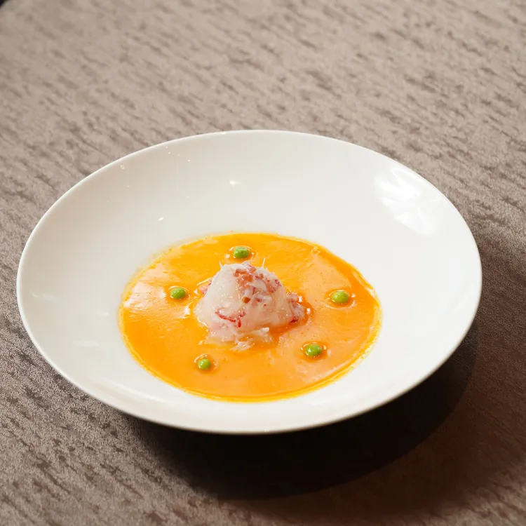 蟹皇官燕蒸蛋白。業者提供