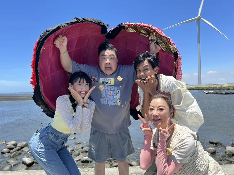 董至成扮成黑蜆。民視提供