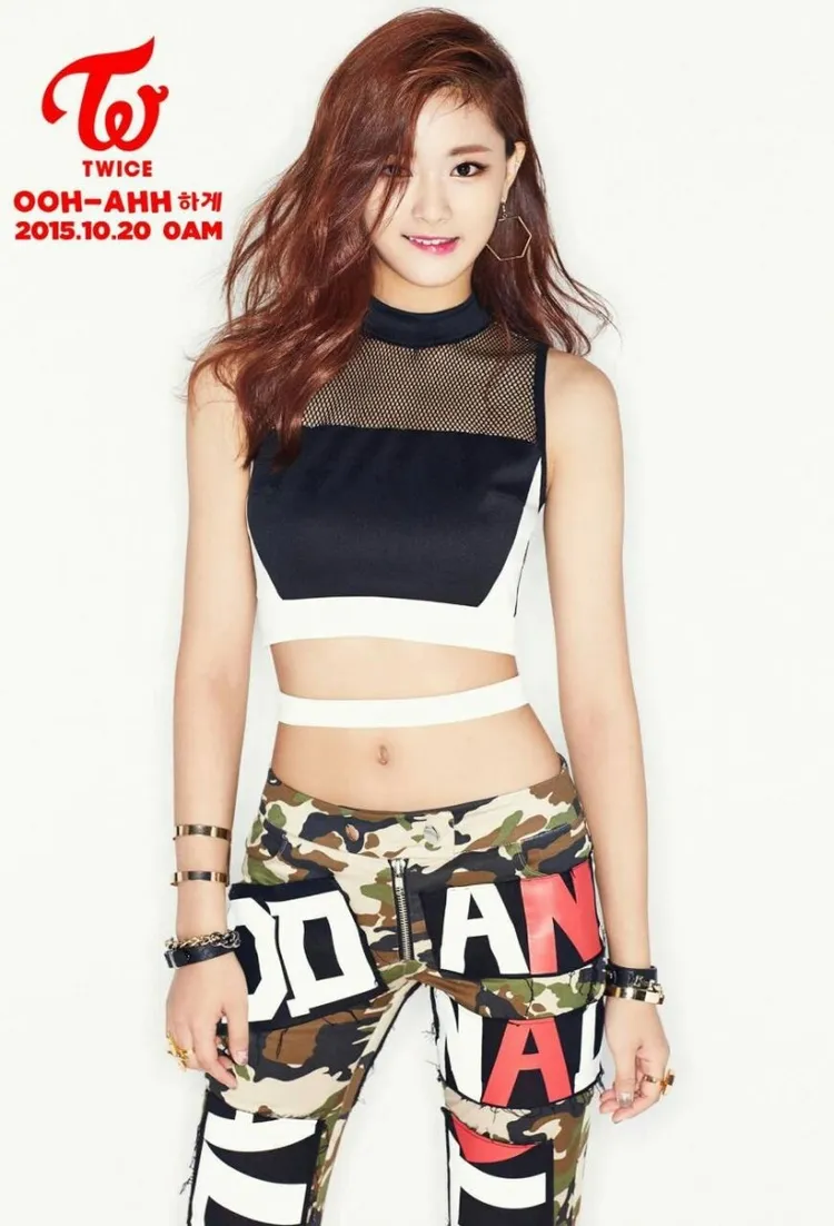 周子瑜16歲以TWICE身分出道，是首位在韓國出道的台灣人。翻攝JYP娛樂