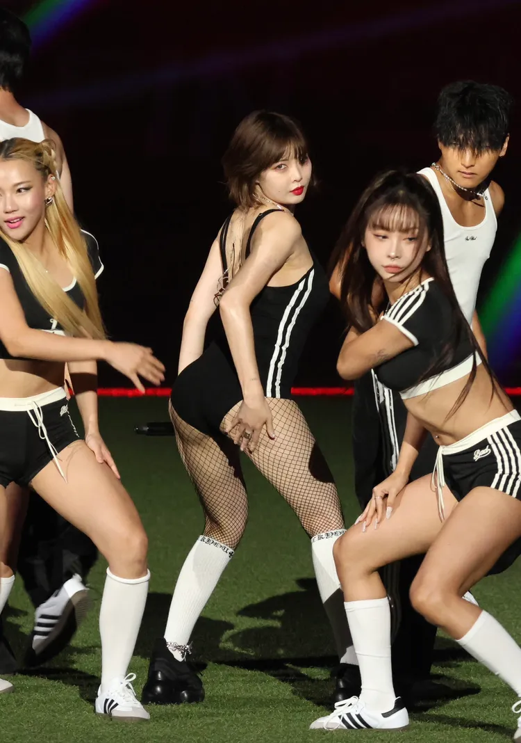 泫雅屁股蛋見客。彭欣偉攝