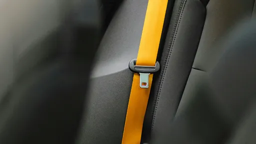 沒坐兒童安全椅 7歲小姊妹疑「安全帶勒腹」車禍雙亡