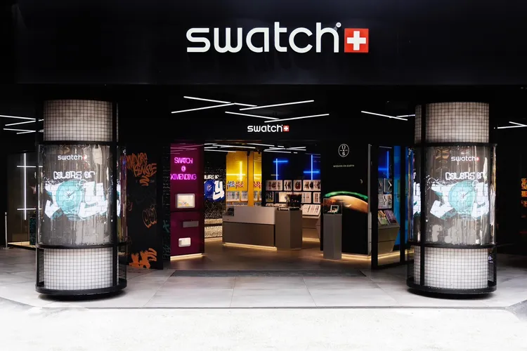 SWATCH西門形象店展出一系列夏日腕錶。品牌提供