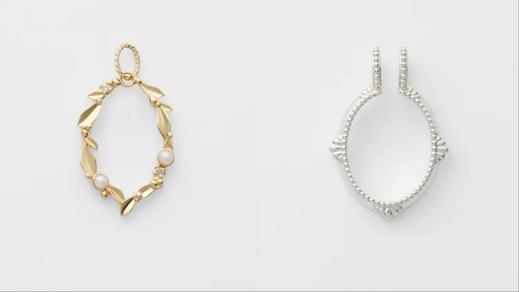 10K鑽石淡水珍珠畫框吊墜（左）1萬2400元、SV畫框吊墜（右）4300元。品牌提供