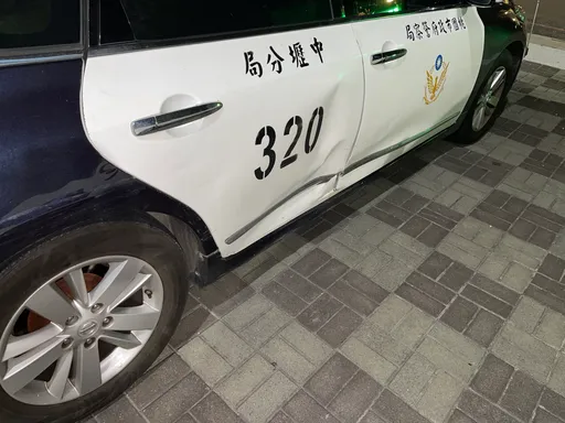 BMW上吸笑气拒检!还猛撞警车 中坜警破窗逮人