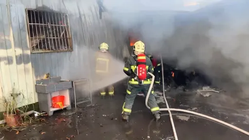 竹東科技公司後方倉庫火警 警消半小時撲滅火勢無人員傷亡
