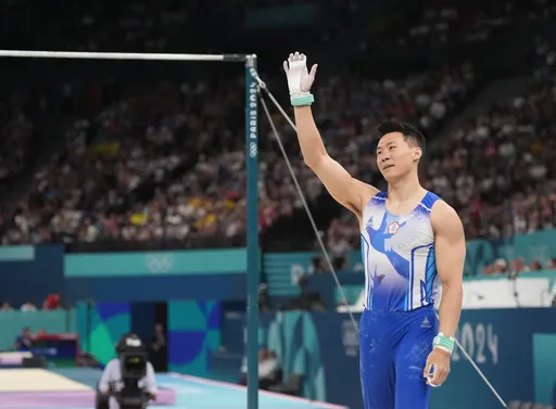 巴黎奧運|唐嘉鴻掉槓仍把動作做完 理由有洋蔥!多人失誤「怪怪的」