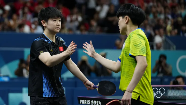 孫穎莎(左)。美聯社