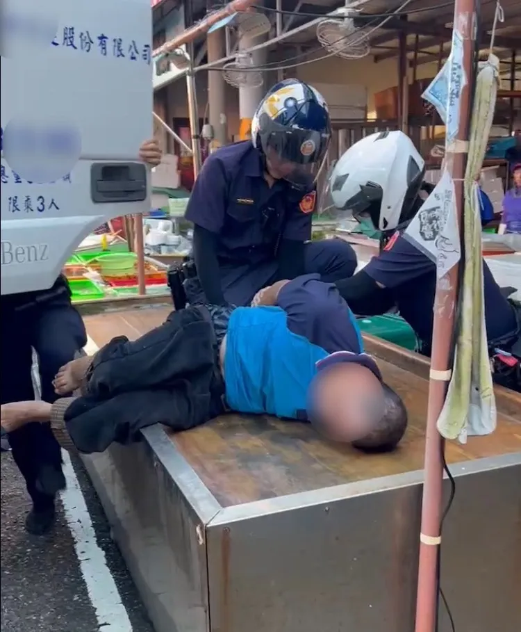 警方隨後在興達港觀光漁市將人逮捕。翻攝照片