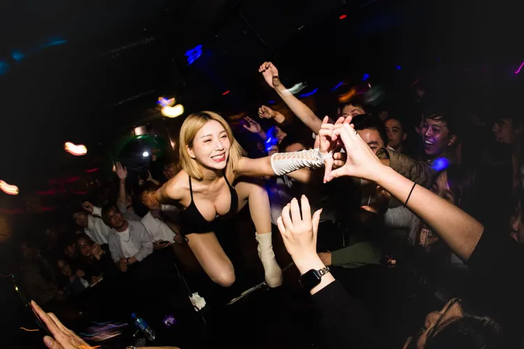 妖嬌目前是專業DJ，活躍各大音樂活動。翻攝妖嬌臉書