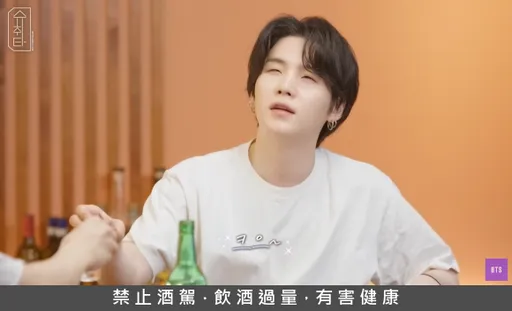 BTS SUGA酒駕餘波!被檢舉當兵怠忽職守引民怨