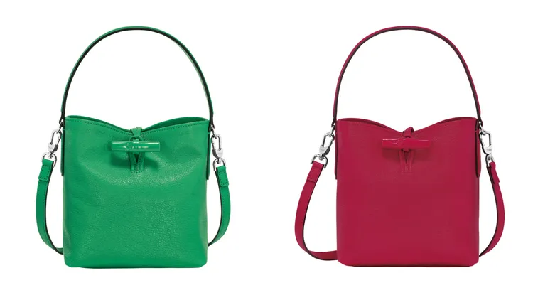 LONGCHAMP ROSEAU ESSENTIAL COLORS系列水桶包XS ，各2萬5300元。品牌提供