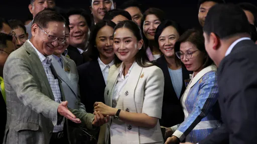 影片|政治世家第四位!貝東丹接棒為泰黨最年輕女總理
