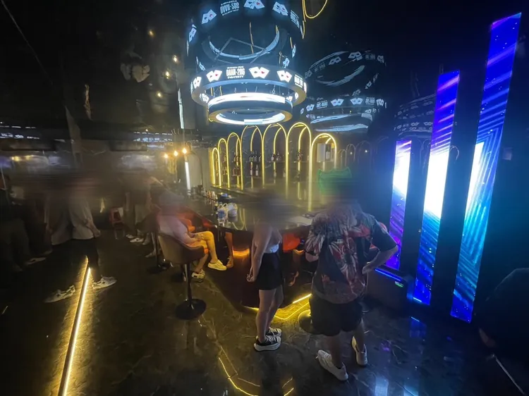 內部裝潢華麗。翻攝畫面