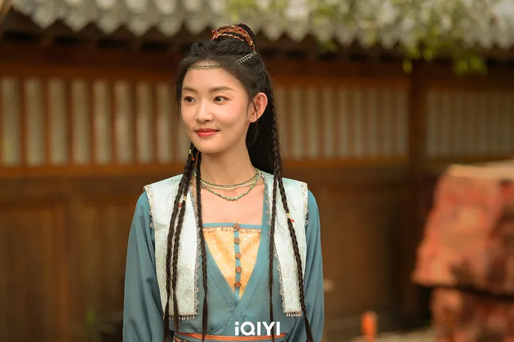 周依然飾演「阿術 」。愛奇藝國際站提供