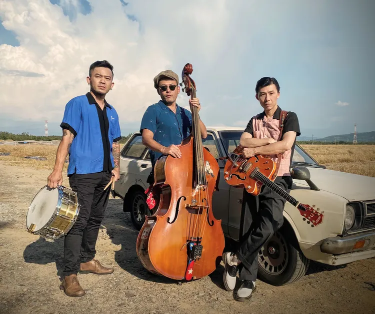 FULLHOUSE 富而好施以道地美式50年代山區鄉村搖滾為主軸，搭配龐克等元素呈現濃厚復古風。高流提供