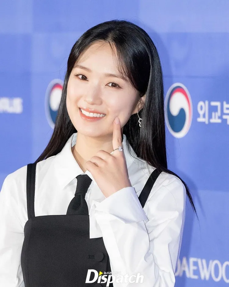 金惠奫日前現身第六屆Newsis韓流博覽會戴上Qeelin珠寶。翻攝dispatch