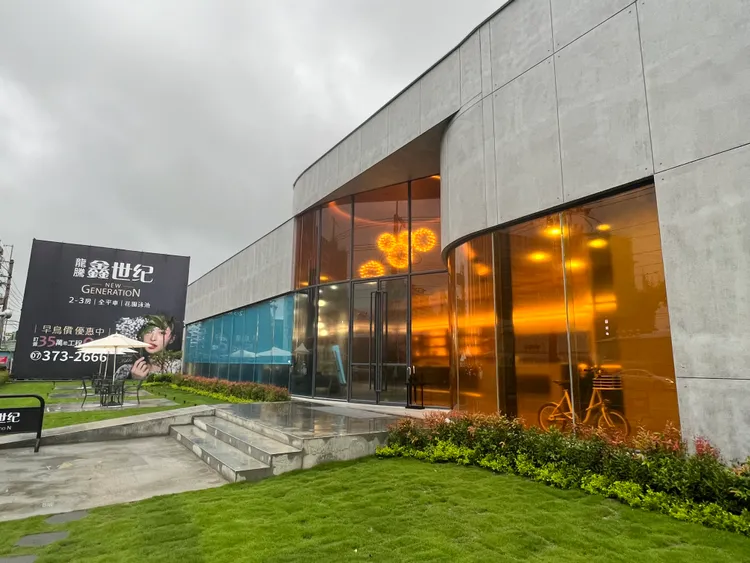 「龍騰鑫世紀 」今年實登109戶，均價33.42萬元，最高38.39萬元。葉家銘攝