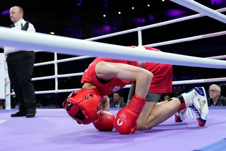 林郁婷進4強情緒激動。  美聯社