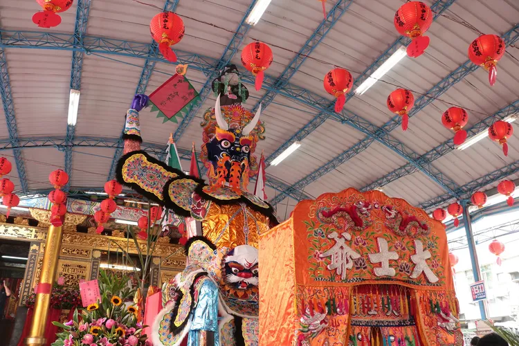 大士爺金身由高雄市糊紙技術保存者陳志良藝師製作。高史博提供