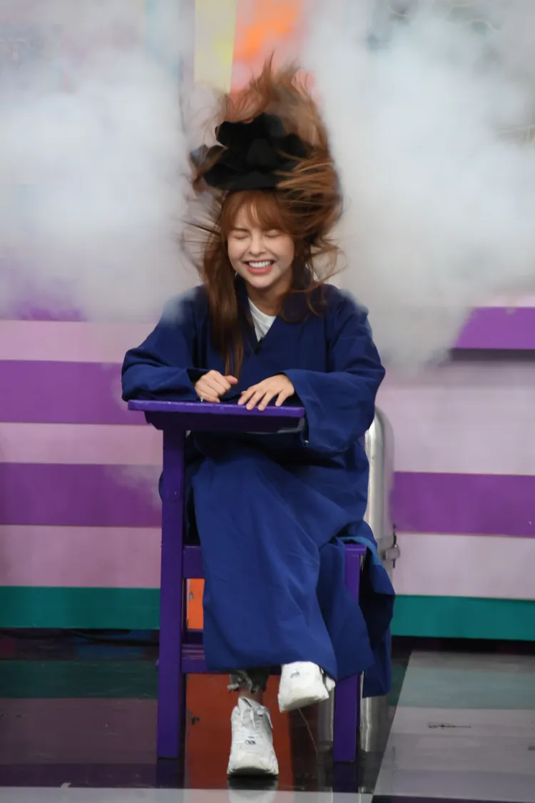 徐凱希被噴。華視提供