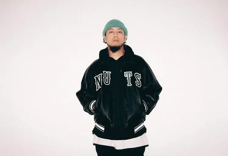  饒舌歌手國蛋日前演出時，遭襲臀性騷。翻攝國蛋IG