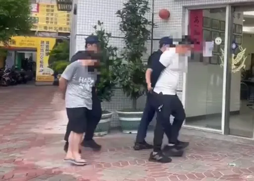 三重韭菜盒攤母子遭甩棍痛打 2惡煞逃8小時狼狽落網