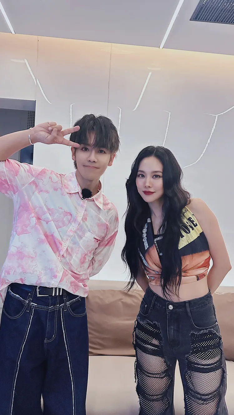 鼓鼓與王霏霏和作引起熱議。相信音樂提供