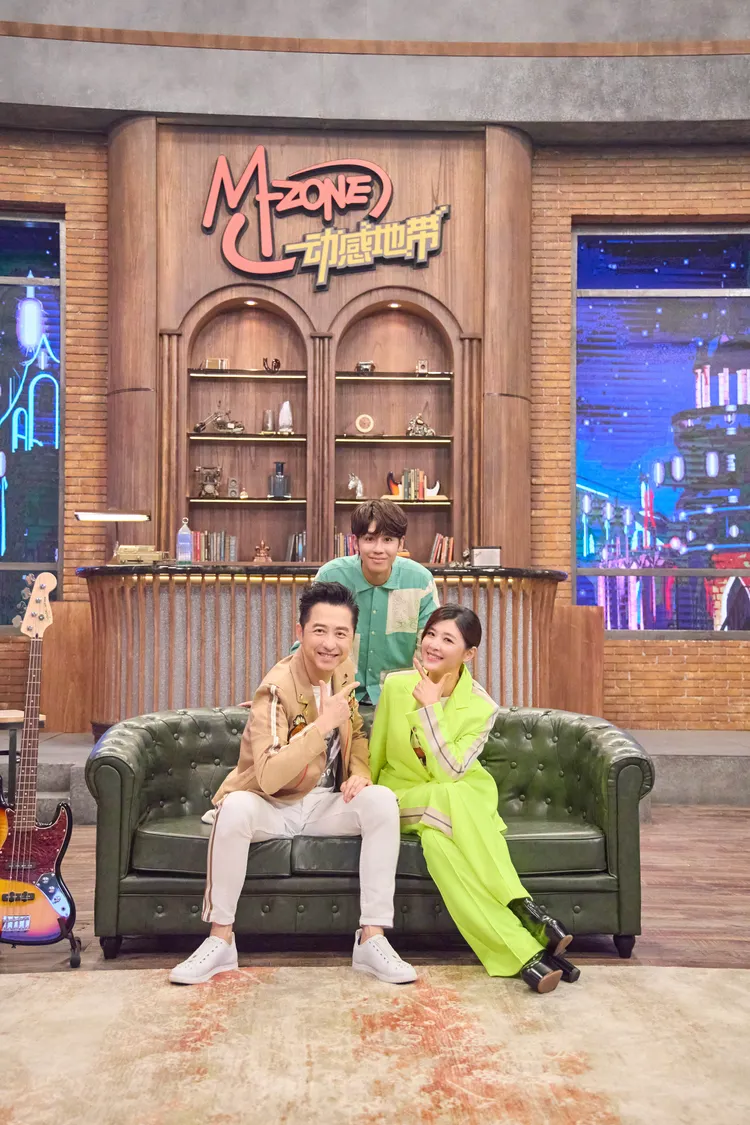 由庾澄慶主持的節目《樂來樂快樂》，鼓鼓擔任助理主持人。相信音樂提供