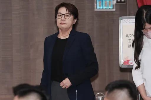 柯文哲辦公室遭檢調搜索2小時　黃珊珊：尊重相關單位調查  