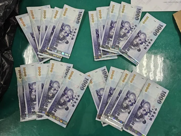 警方起獲贓款。警方提供