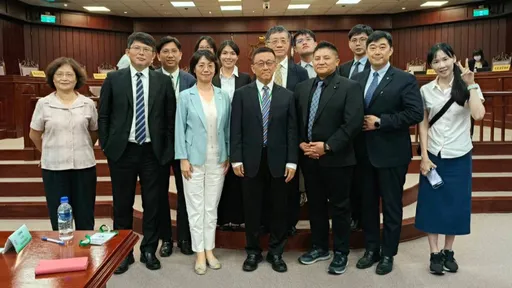 值嗎?立院180萬公帑聘他們戰憲法法庭 綠委嘲:法案太爛難辯護