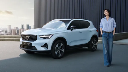 Volvo XC40再攜金馬影后桂綸鎂 解構平行時空獻螢幕動人新作