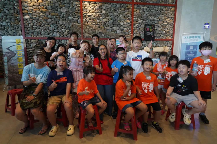 民眾熱情參與海客學堂石塭故事教室。客家局提供