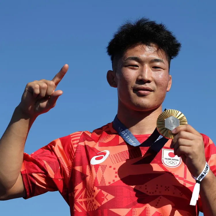 23歲的日下尚奪得男子摔角古典式77公斤級金牌。翻攝gorin IG