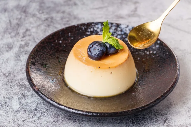 推出加碼活動，只要追蹤胡同燒肉粉絲團並分享活動貼文，即可獲得焦糖布丁。業者提供