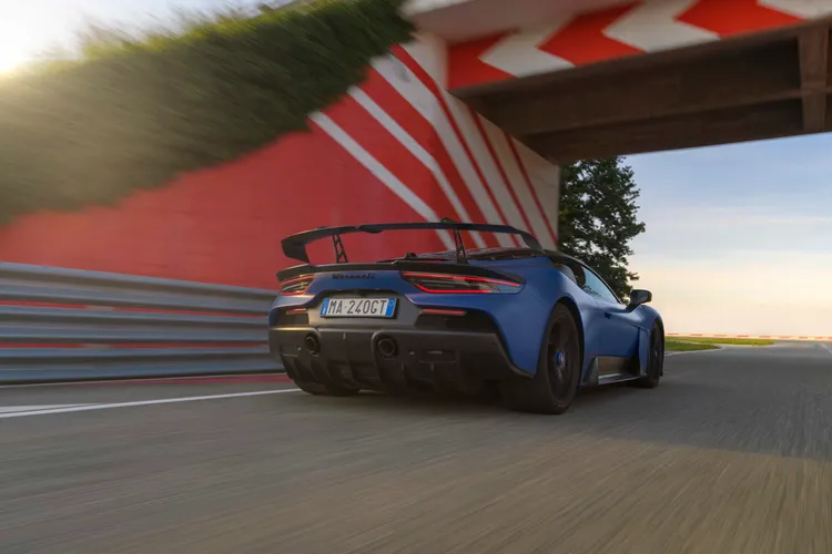 Maserati GT2 Stradale極速超過320 km/h、最大馬力640hp，0-100km/h加速僅需2.8秒即可完成