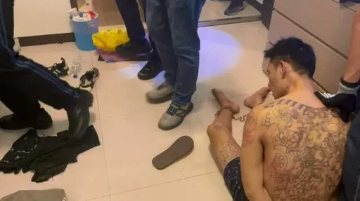 開槍傷警逃6天!通緝犯偕女友藏苗栗 遭震撼彈攻堅躲衣櫃狼狽落網