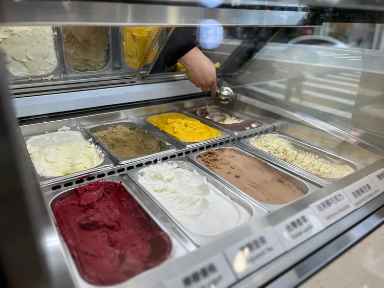 店內販賣多種法式冰淇淋。業者提供