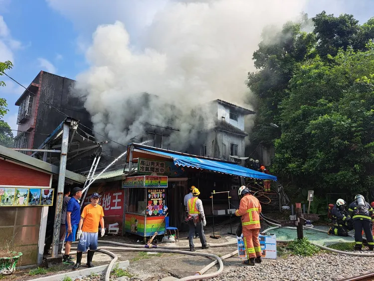 起火點為平溪老街。消防局提供