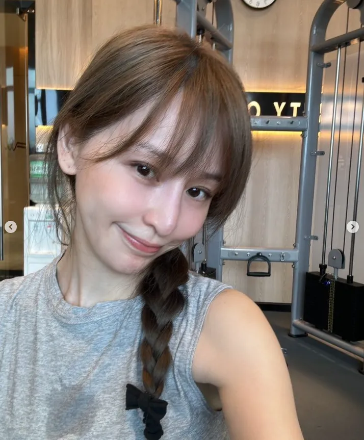 王心凌在健身房自拍。翻攝王心凌IG
