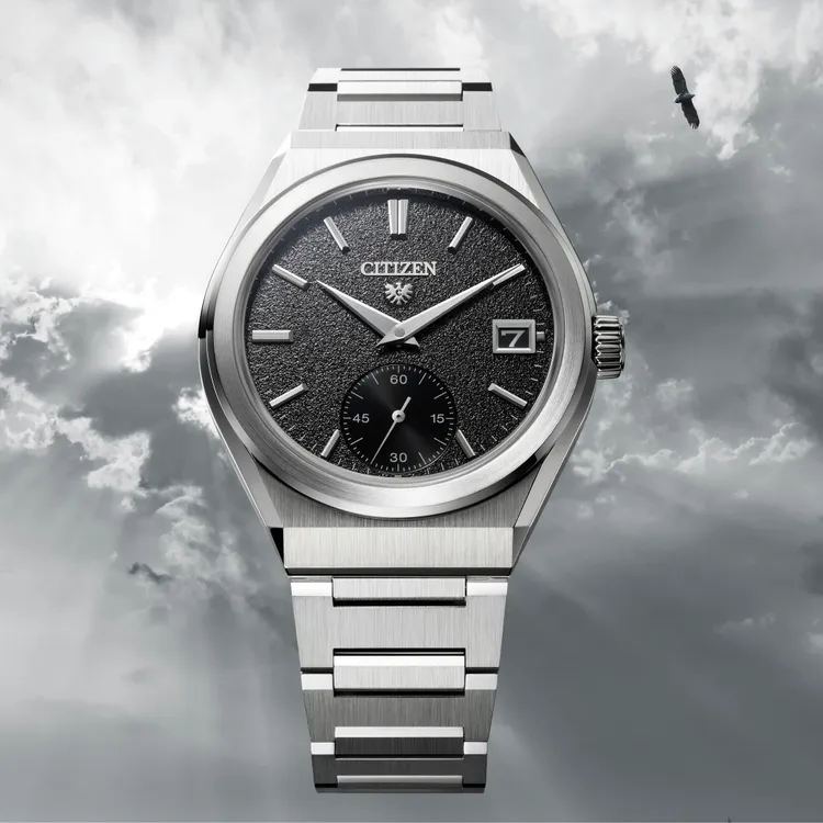 「The CITIZEN Cal.0210機械腕錶」擁有細膩質感外觀。品牌提供