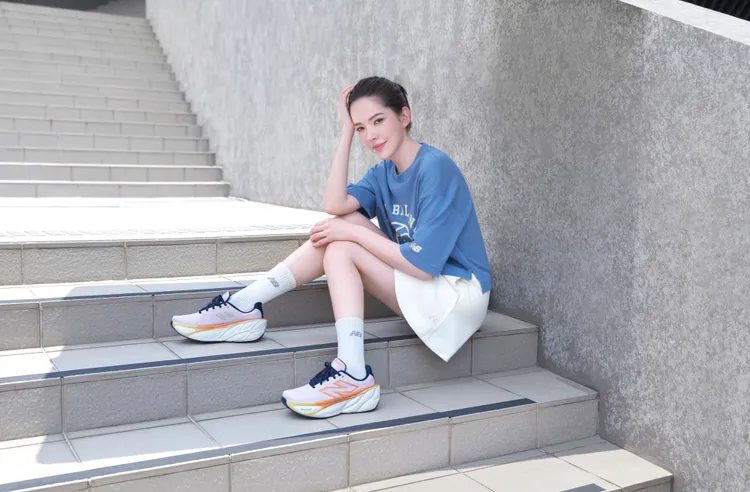 許瑋甯搭配Fresh Foam X More v5。品牌提供