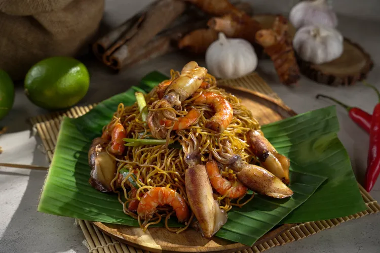 主廚將星國經典美食「福建炒麵」再現Sunny Buffet。業者提供