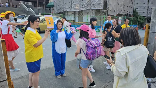 暑假畫句點!基隆成功國小「哆啦A夢」主題迎小一新生
