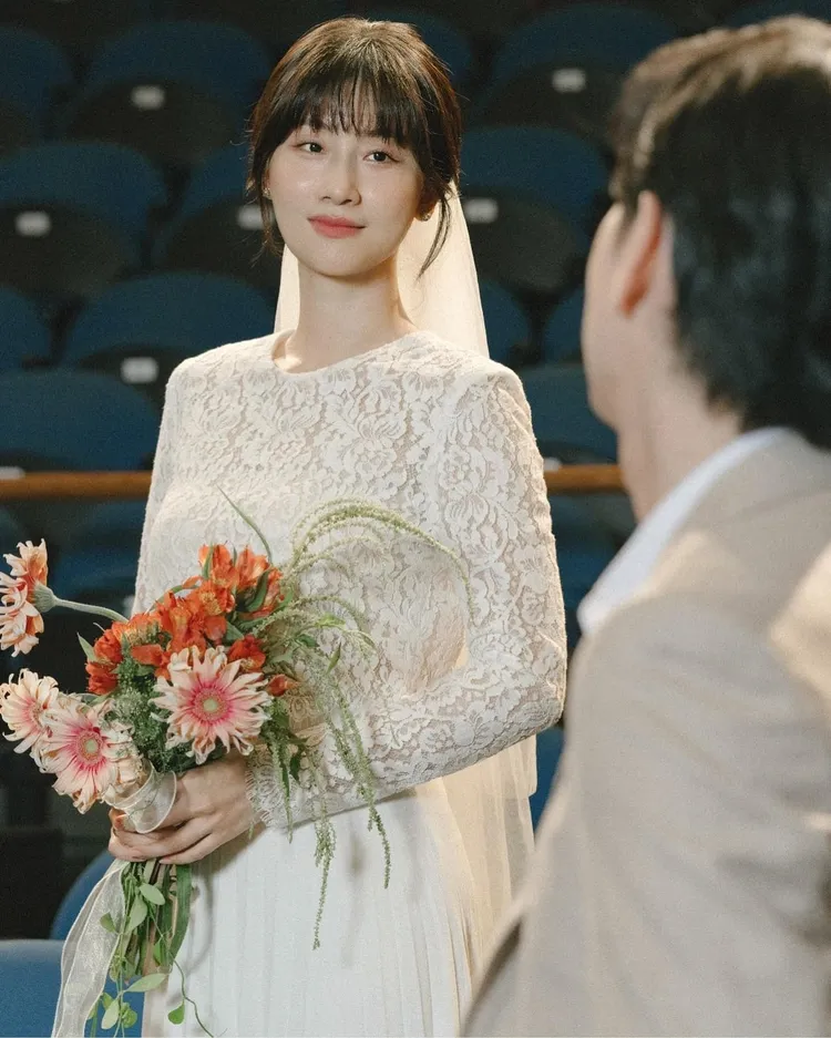 朱芷瑩披婚紗當施太。翻攝朱芷瑩臉書