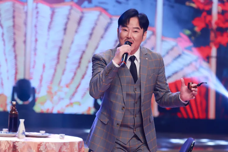 陽帆短劇飾演地主居然變成余天。民視提供