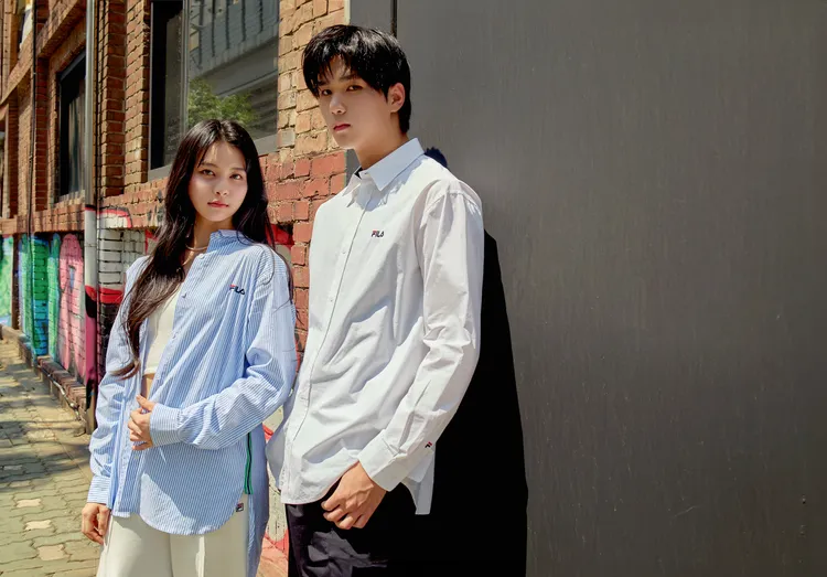 FILA以百搭襯衫為情侶裝主要單品。品牌提供